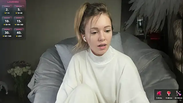 foxy blond online show from 03/14/25, 09:35