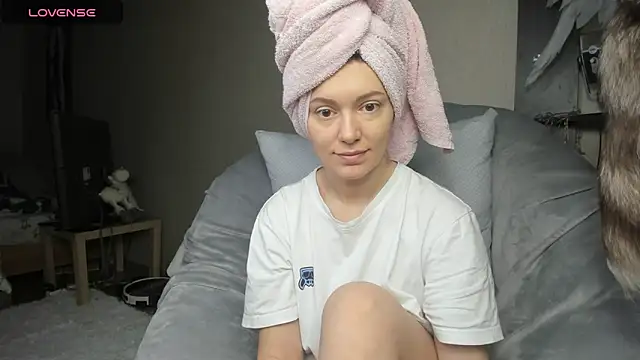 foxy blond online show from 03/21/25, 03:22