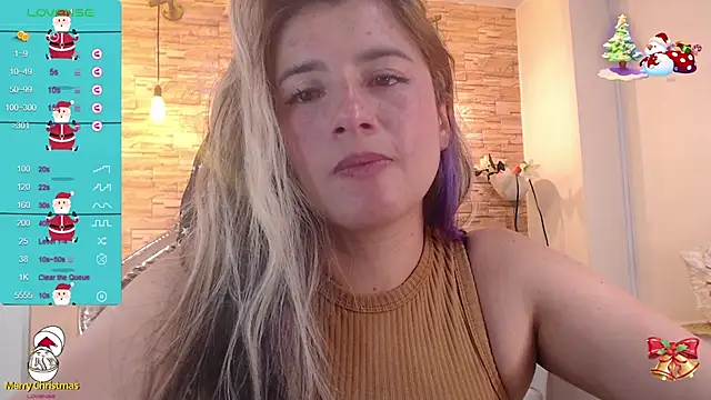 Snapshot of Valerie_b chatting on 01/05/25, 01:45 Valerie b online show from 01/05/25, 01:45