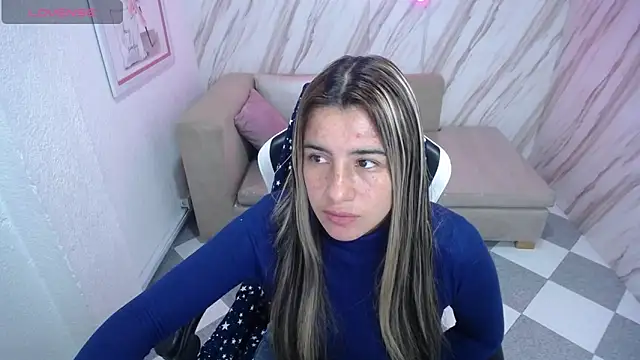 Snapshot of Valerie_b chatting on 01/16/25, 03:02 Valerie b online show from 01/16/25, 03:02