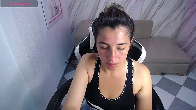 Snapshot of Valerie_b chatting on 02/22/25, 03:12 Valerie b online show from 02/22/25, 03:12