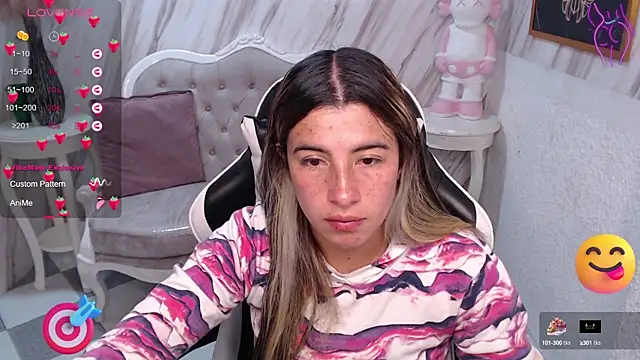 Snapshot of Valerie_b chatting on 03/15/25, 03:07 Valerie b online show from 03/15/25, 03:07