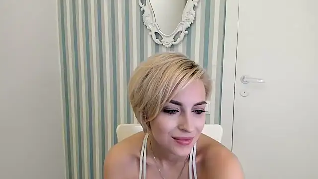 SakuFox online show from 03/04/25, 10:16