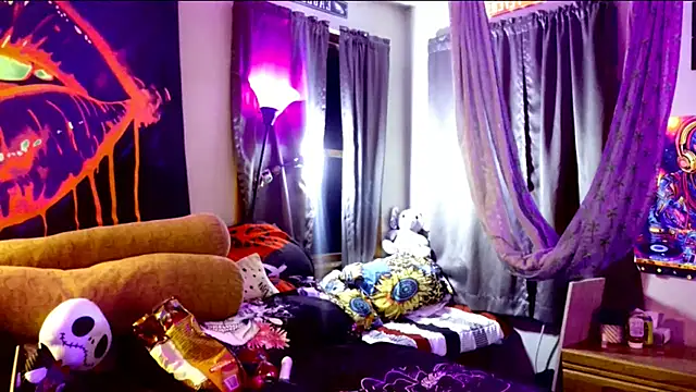 Snapshot of KRYZTALYNXXX chatting on 02/20/25, 04:39 KRYZTALYNXXX online show from 02/20/25, 04:39