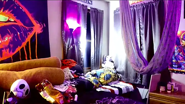 Snapshot of KRYZTALYNXXX chatting on 02/20/25, 01:51 KRYZTALYNXXX online show from 02/20/25, 01:51
