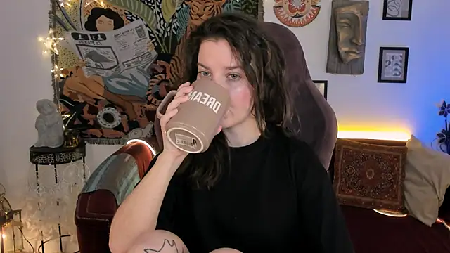 Snapshot of JackieByrd chatting on 03/21/25, 01:23 JackieByrd online show from 03/21/25, 01:23