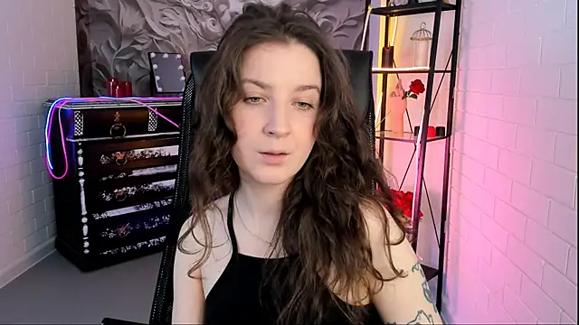 Snapshot of JackieByrd chatting on 09/14/25, 01:21 JackieByrd online show from 09/14/25, 01:21