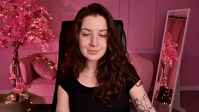 Snapshot of JackieByrd chatting on 09/25/25, 01:15 JackieByrd online show from 09/25/25, 01:15