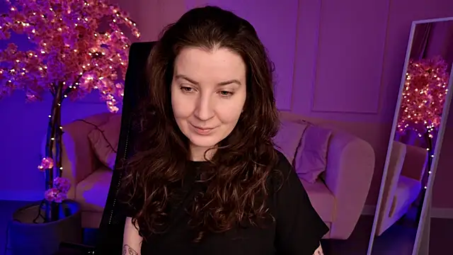 Snapshot of JackieByrd chatting on 10/04/25, 09:07 JackieByrd online show from 10/04/25, 09:07