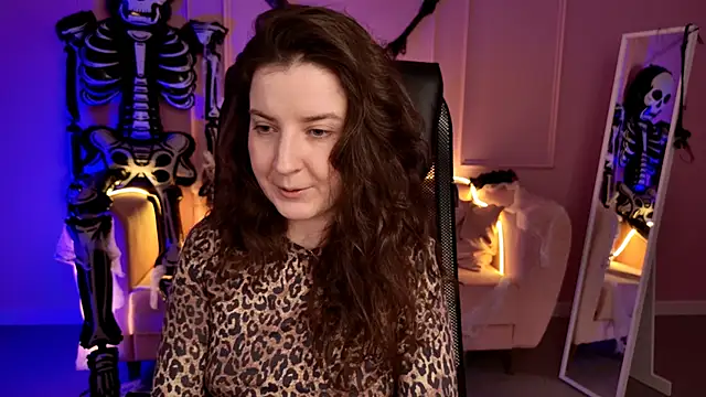 Snapshot of JackieByrd chatting on 10/18/25, 01:12 JackieByrd online show from 10/18/25, 01:12