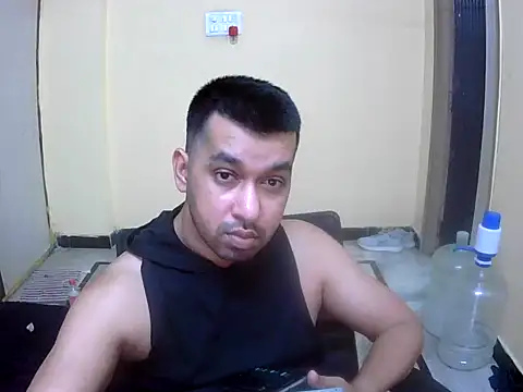 sajid69619 online show from 04/05/26, 07:22