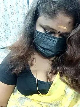 Snapshot of simran21 chatting on 12/18/24, 09:29 simran21 online show from 12/18/24, 09:29