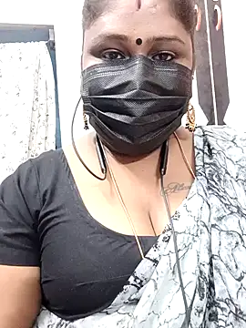 Snapshot of simran21 chatting on 12/29/24, 09:20 simran21 online show from 12/29/24, 09:20