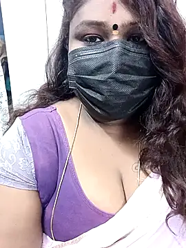 Snapshot of simran21 chatting on 01/17/25, 07:27 simran21 online show from 01/17/25, 07:27