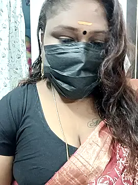 Snapshot of simran21 chatting on 02/01/25, 02:24 simran21 online show from 02/01/25, 02:24