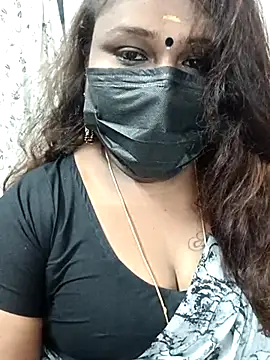 Snapshot of simran21 chatting on 02/23/25, 07:07 simran21 online show from 02/23/25, 07:07