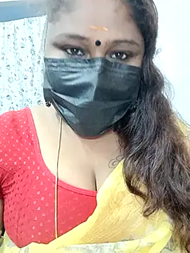 Snapshot of simran21 chatting on 02/28/25, 05:37 simran21 online show from 02/28/25, 05:37