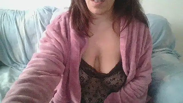 Snapshot of hairygirl80 chatting on 05/06/26, 08:41 hairygirl80 online show from 05/06/26, 08:41