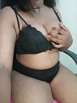 Snapshot of Sadika- chatting on 06/24/26, 05:12 Sadika- online show from 06/24/26, 05:12