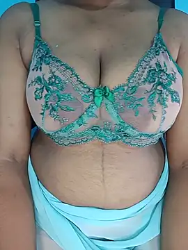 Snapshot of Sadika- chatting on 07/15/26, 03:06 Sadika- online show from 07/15/26, 03:06