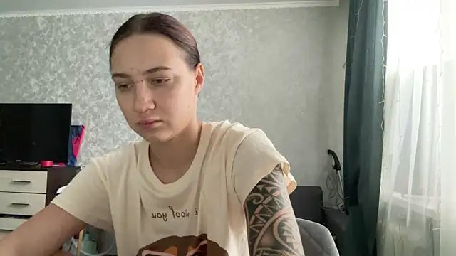 AnneBall online show from 12/23/24, 08:44