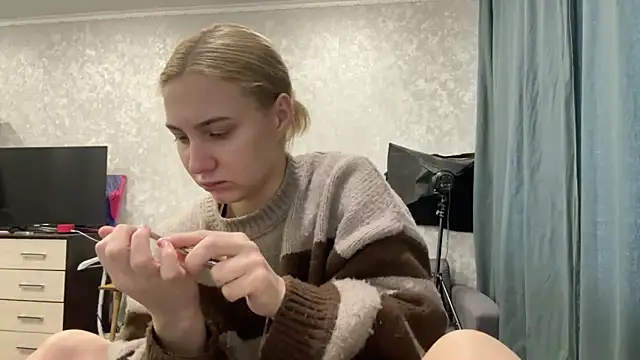 AnneBall online show from 01/13/25, 08:37