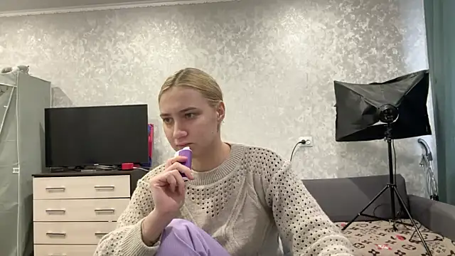 AnneBall online show from 01/23/25, 09:18