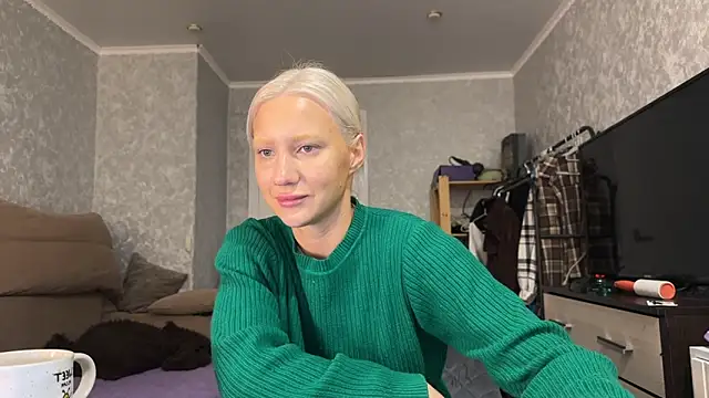 Snapshot of AnneBall chatting on 04/24/26, 02:36 AnneBall online show from 04/24/26, 02:36