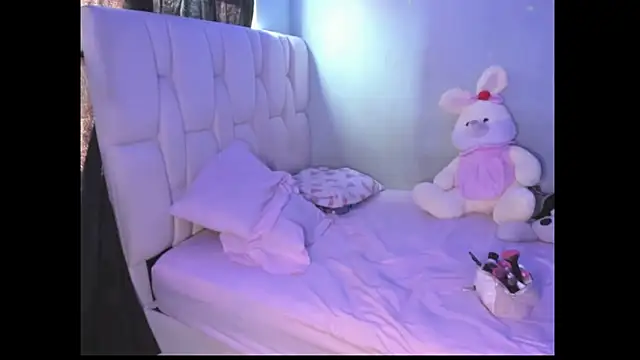 KittyKlum online show from 03/21/25, 07:35