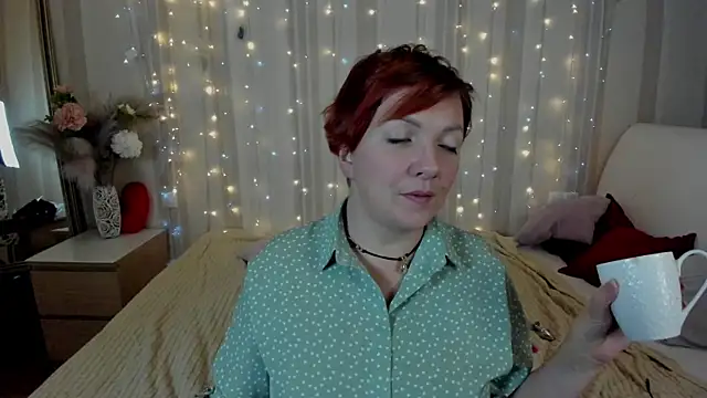 Snapshot of Katherine_Fox chatting on 03/15/25, 03:37 Katherine Fox online show from 03/15/25, 03:37