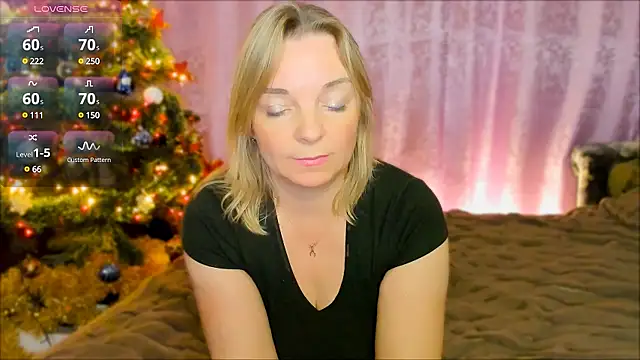 Regina  blue online show from 12/19/24, 06:56