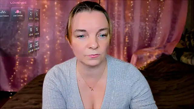 Regina  blue online show from 01/12/25, 06:05