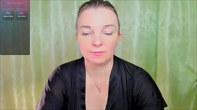 Regina  blue online show from 03/03/25, 06:22