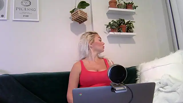 badblondebunny online show from 12/16/25, 01:21