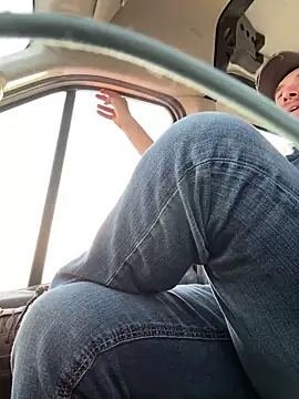 Snapshot of SmokingSloth chatting on 01/24/25, 02:30 SmokingSloth online show from 01/24/25, 02:30