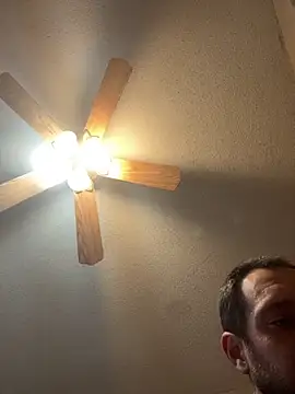 Snapshot of SmokingSloth chatting on 11/25/25, 02:55 SmokingSloth online show from 11/25/25, 02:55