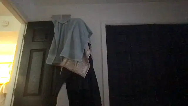 Snapshot of SpunCandy chatting on 10/27/25, 03:32 SpunCandy online show from 10/27/25, 03:32