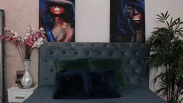 MissJuliax online show from 01/13/25, 07:00