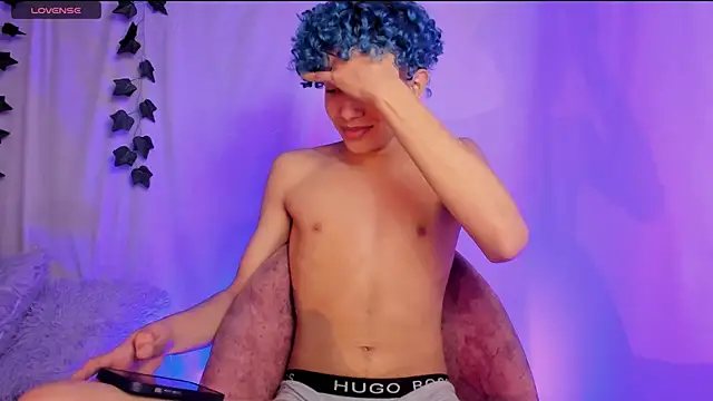 Snapshot of Im_Alejo chatting on 03/15/25, 03:18 Im Alejo online show from 03/15/25, 03:18