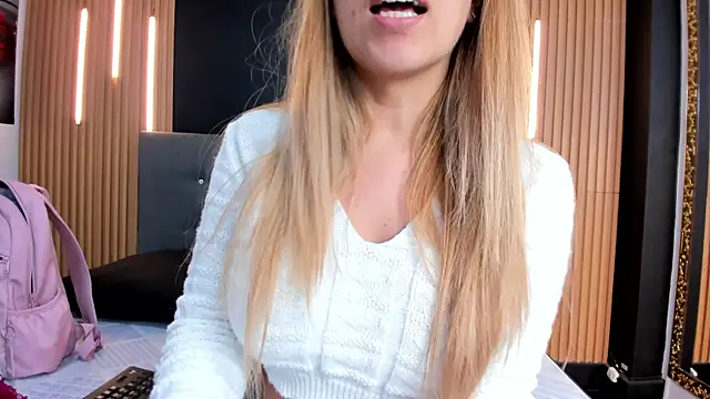 EvaaLovia1 online show from 05/08/26, 01:27