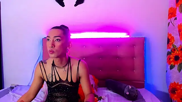 Snapshot of khandyzBlum chatting on 02/10/25, 04:47 khandyzBlum online show from 02/10/25, 04:47