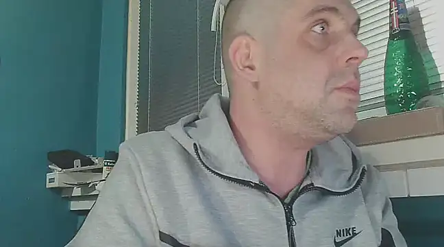 Snapshot of YouWantMe666 chatting on 02/10/25, 06:56 YouWantMe666 online show from 02/10/25, 06:56