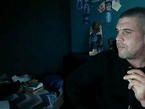 Snapshot of YouWantMe666 chatting on 09/17/25, 04:52 YouWantMe666 online show from 09/17/25, 04:52