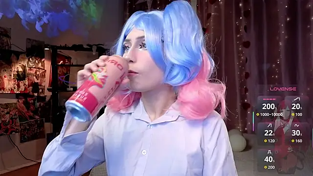 Snapshot of Carolina_Leep chatting on 03/28/26, 06:40 Carolina Leep online show from 03/28/26, 06:40