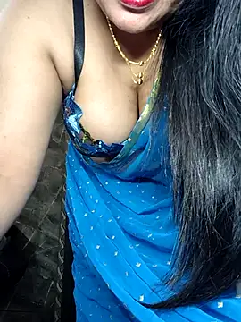 Snapshot of sneha_rose chatting on 07/12/26, 05:04 sneha rose online show from 07/12/26, 05:04