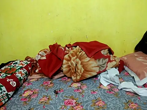 Snapshot of Sexyranibhabhi chatting on 02/17/26, 02:08 Sexyranibhabhi online show from 02/17/26, 02:08