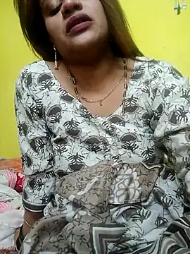 Snapshot of Sexyranibhabhi chatting on 04/03/26, 03:21 Sexyranibhabhi online show from 04/03/26, 03:21