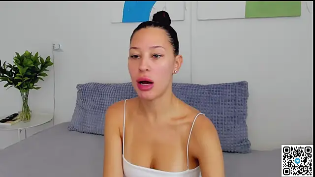 SelenaRousey online show from 07/12/26, 07:21