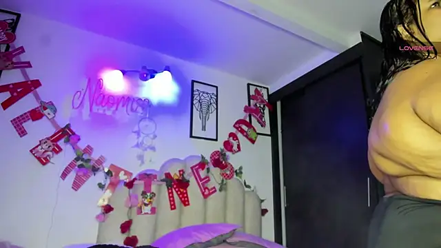 NaomiAsha online show from 02/25/25, 11:33