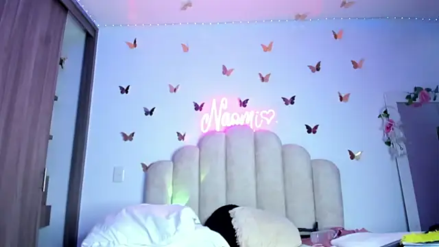 NaomiAsha online show from 10/26/25, 11:42